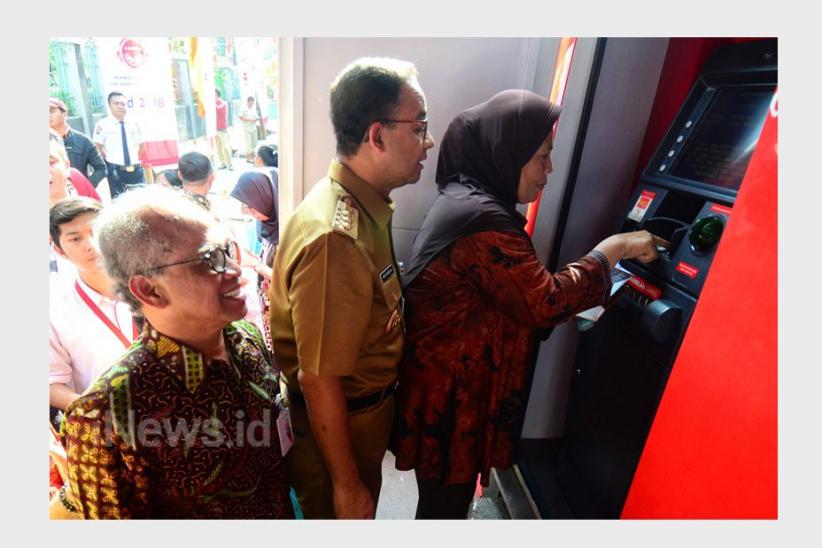 Pemprov DKI Jakarta dan Bank DKI Distribusikan Kartu Lansia Jakarta - Bagian 1