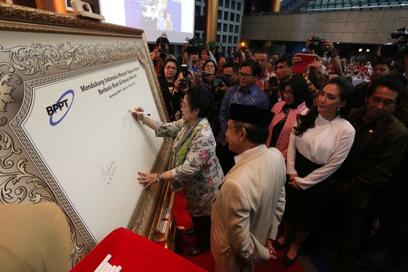 Habibie dan Megawati Dukung Indonesia Jadi Negara Industri Berbasis Riset dan Inovasi  - Bagian 2