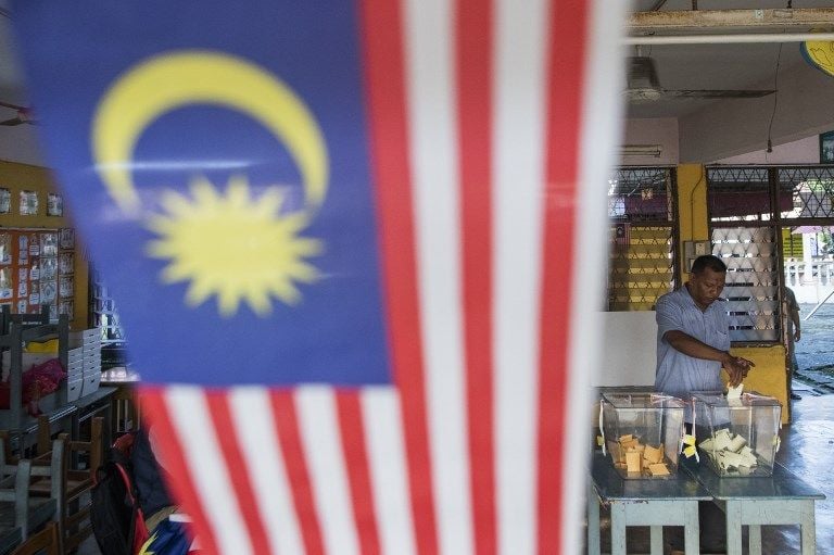 Jutaan Rakyat Malaysia Ikut Pemilu Tentukan Pemimpin Najib atau Mahathir - Bagian 1