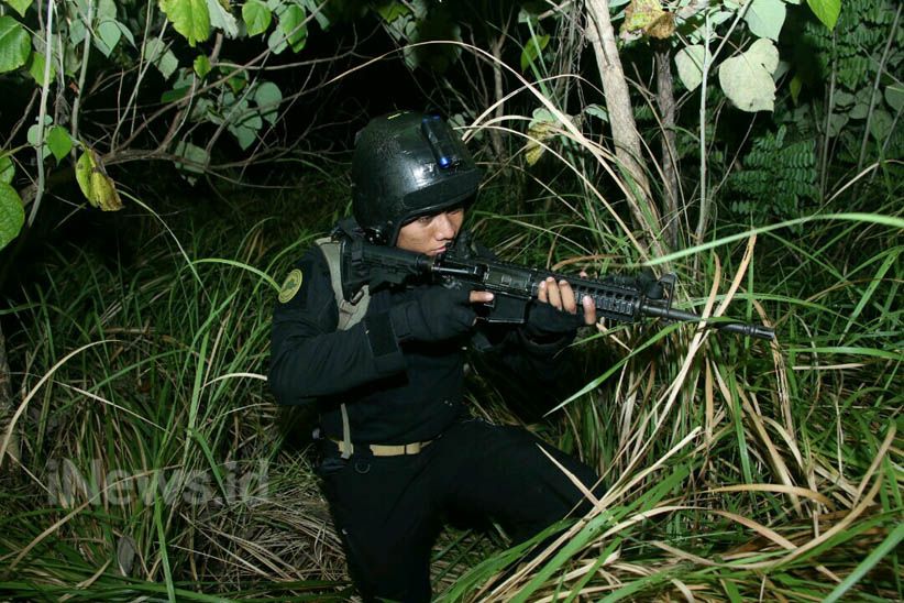 32 Pajurit Pasukan Khusus TNI Laksanakan Terjun Rahasia - Bagian 3