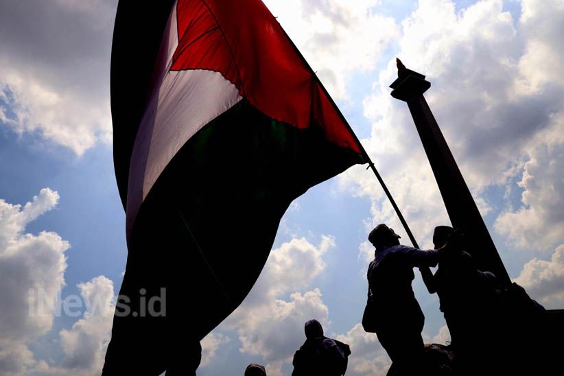 Aksi Ribuan Massa Bela Palestina Tolak Pemindahan Kedubes AS ke Yerusalem - Bagian 2
