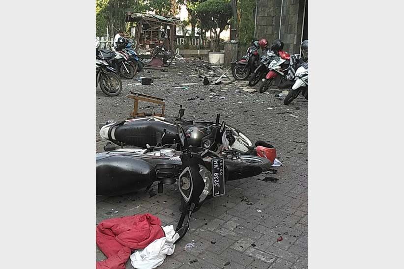 Foto-Foto Teror Bom Gereja di Surabaya - Bagian 3