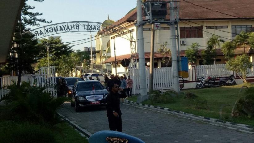 Jokowi Besuk Korban Ledakan Bom Gereja Surabaya di RS Bhayangkara - Bagian 3