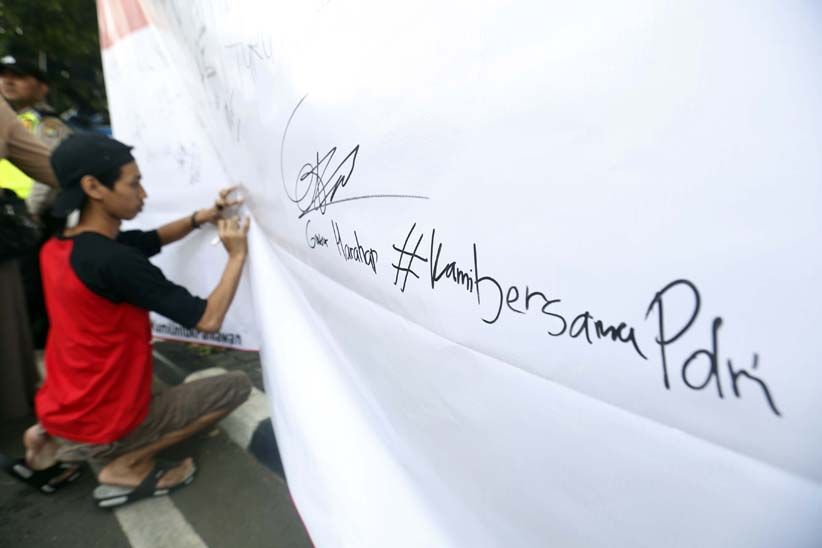 Aksi Tanda Tangan Dukungan untuk Polri Berantas Terorisme - Bagian 4