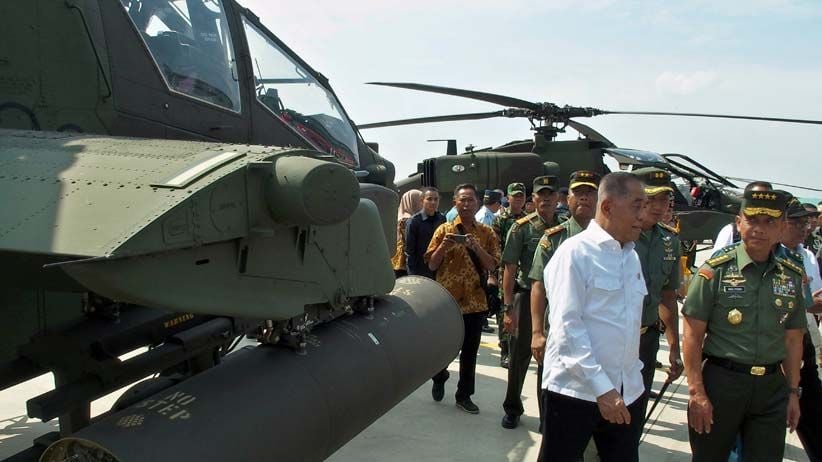 Perkuat Alutsista, Kemenhan Serahkan 8 Helikopter Apache kepada TNI - Bagian 3