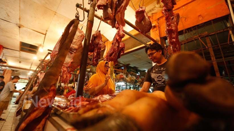 Suasana Belanja Kebutuhan Hari Pertama Ramadan di Pasar Pondok Labu - Bagian 4