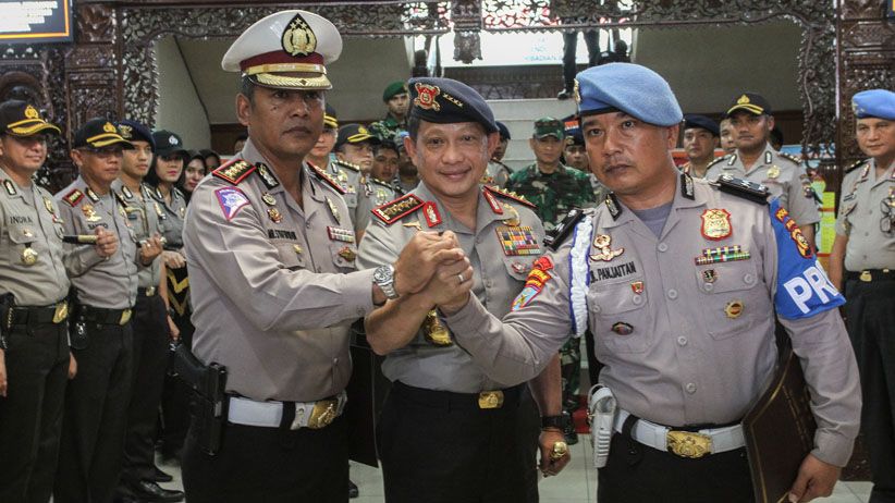 Semua Personel Polisi Penghadang Pelaku Teror Mapolda Riau Naik Pangkat - Bagian 2