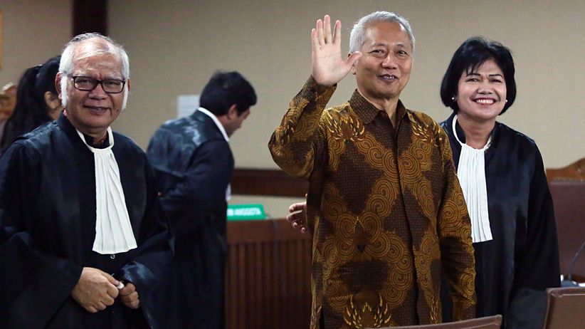 Terbukti Terima Suap, Mantan Dirjen Hubla Divonis 5 Tahun Penjara - Bagian 1