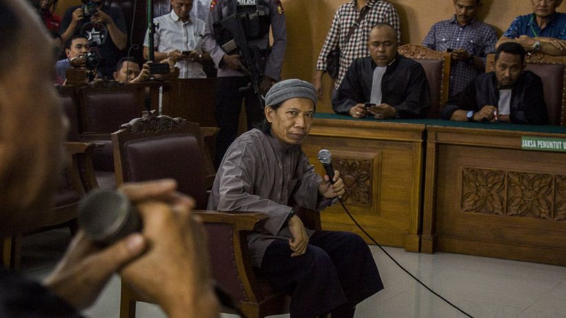 Ekspresi Otak Teror Bom Thamrin Aman Abdurrahman Dituntut Hukuman Mati - Bagian 2