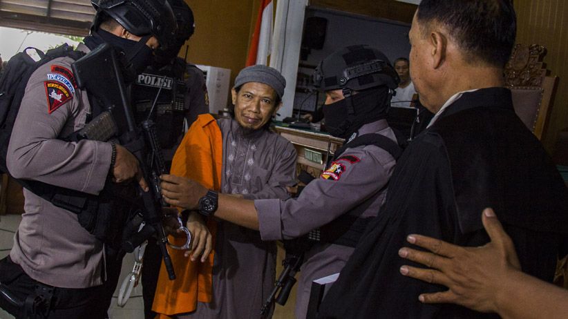 Ekspresi Otak Teror Bom Thamrin Aman Abdurrahman Dituntut Hukuman Mati - Bagian 1