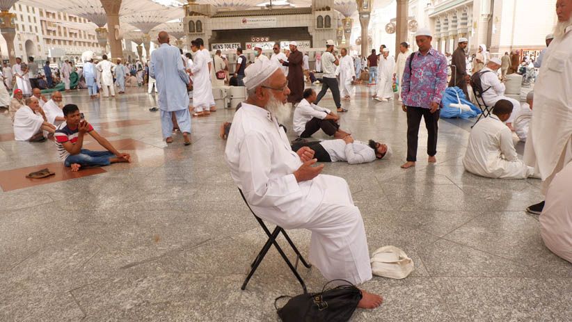 Ribuan Umat Muslim Buka Puasa Bersama di Masjid Nabawi, Begini Suasananya - Bagian 8
