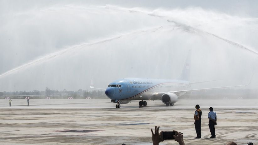 BIJB Kertajati Mulai Beroperasi, Pesawat Kepresidenan Mendarat Perdana - Bagian 2