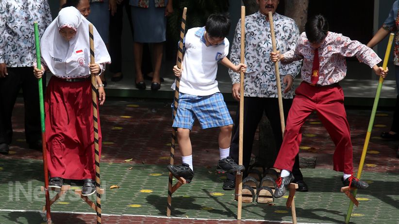 Hilangkan Trauma Bom, Siswa SD Muhammadiyah dan Santa Clara Bermain Bersama - Bagian 3