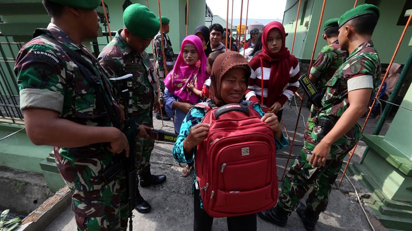 BI Layani Penukaran Uang di Lapangan Kodam V Brawijaya Surabaya - Bagian 7