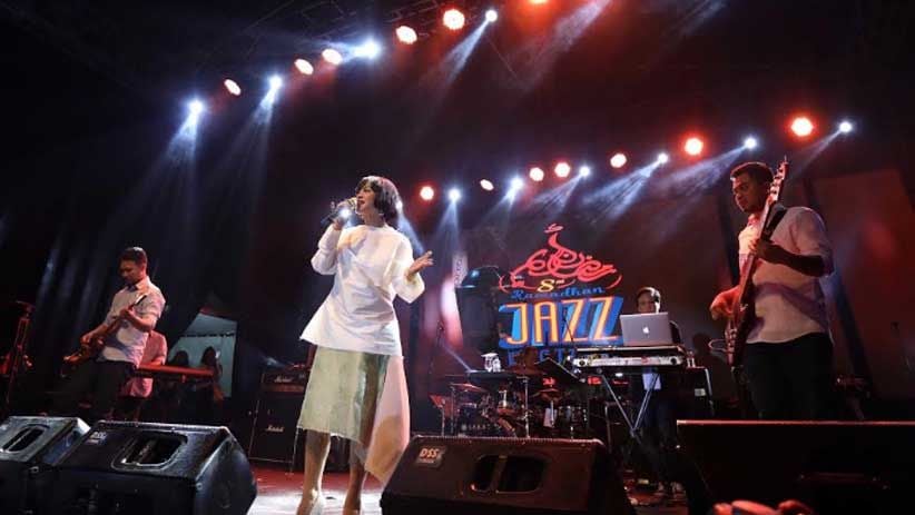Andien Hibur Pengunjung Ramadan Jazz Festival - Bagian 2