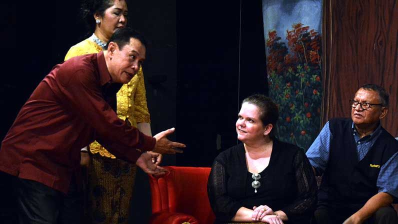 Melihat Konjen AS untuk Surabaya Main Ludruk Ojo Keminggris Part 2 - Bagian 2