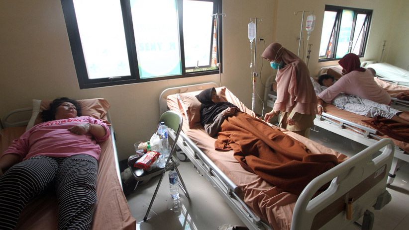 KLB Keracunan Makanan, 89 Warga Dirawat Usai Konsumsi Keong Sawah - Bagian 1