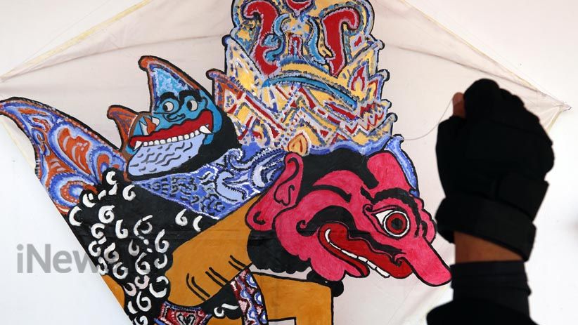 Melihat Keindahan Layang-Layang India-Indonesia Kite Exhibition di Monas - Bagian 5