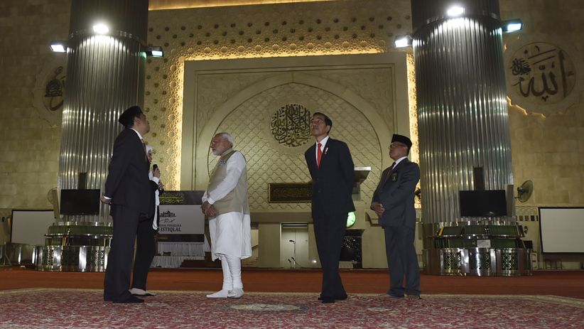 Presiden Jokowi Ajak PM India Narendra Modi Pukul Beduk Masjid Istiqlal - Bagian 5