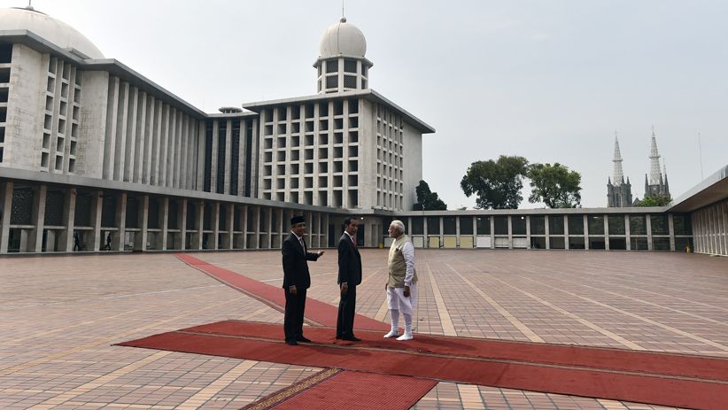 Presiden Jokowi Ajak PM India Narendra Modi Pukul Beduk Masjid Istiqlal - Bagian 4