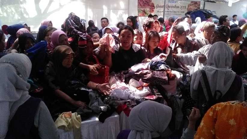 Ribuan Warga Kota Malang Serbu Pasar Murah Ramadan - Bagian 2