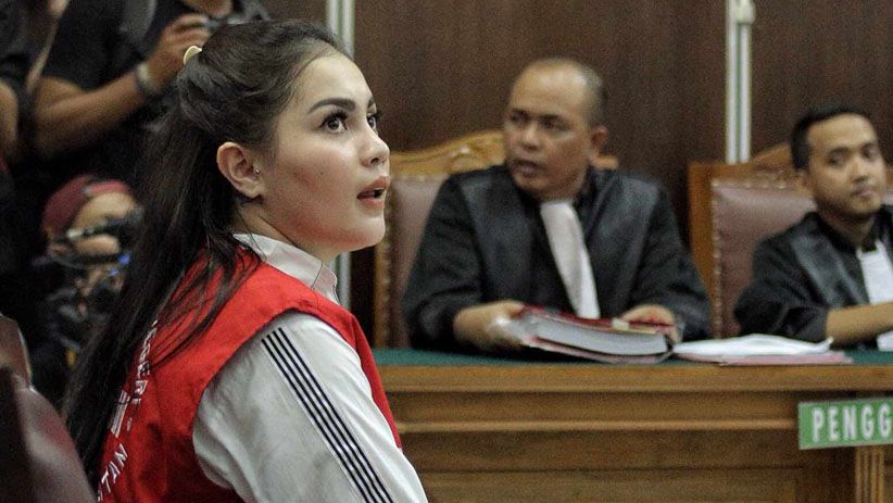 Ekspresi Jennifer Dunn Jalani Sidang Pleidoi Kasus Narkoba - Bagian 1