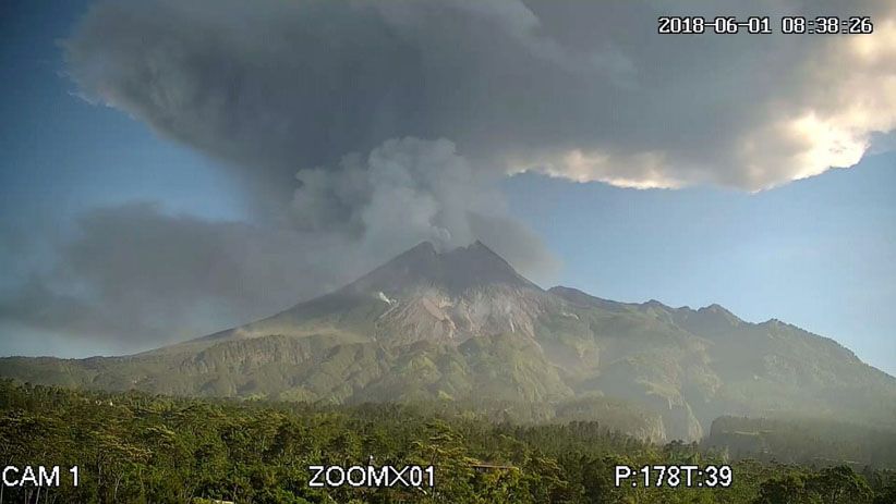 Foto Foto Gunung Merapi Meletus Lagi Setinggi 6 000 Meter