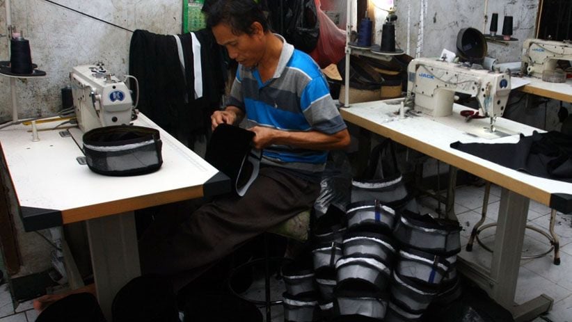 Permintaan Peci Industri Rumahan Meningkat 100 Persen Jelang Lebaran - Bagian 1