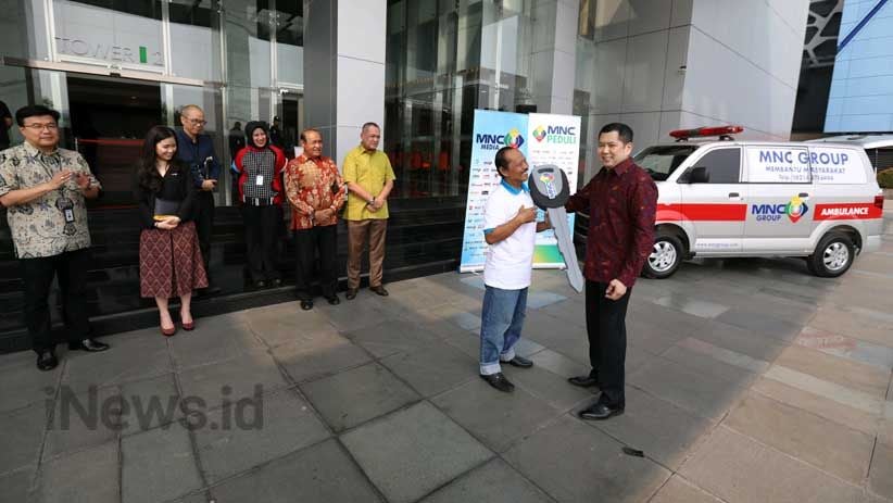 HT Serahkan Ambulans kepada Jamiin, Pahlawan untuk Indonesia - Bagian 3