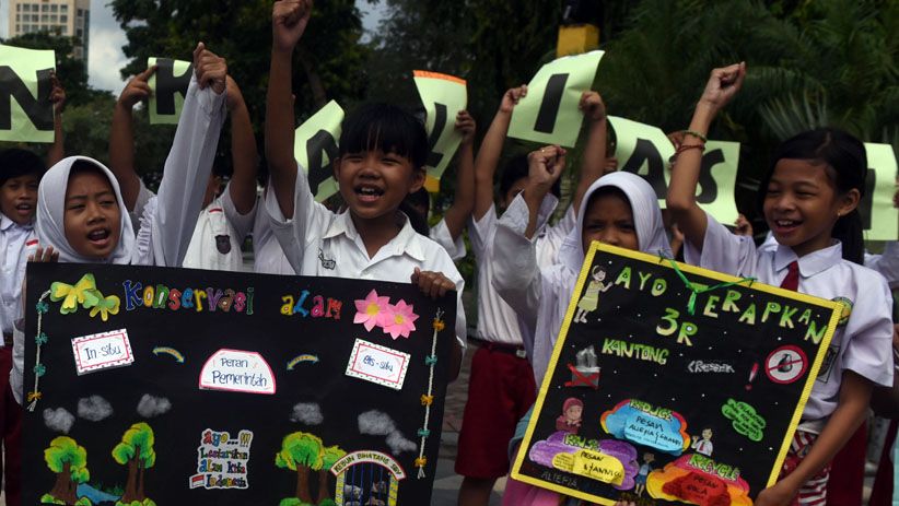 Puluhan Murid SD Surabaya Peringati Hari Lingkungan Hidup Sedunia - Bagian 3