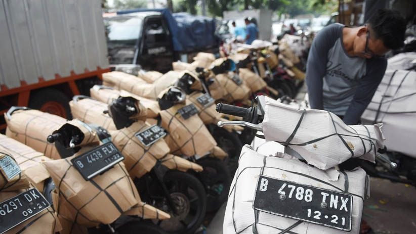 Pengiriman Paket Motor di Stasiun Senen Meningkat Jelang Lebaran - Bagian 3