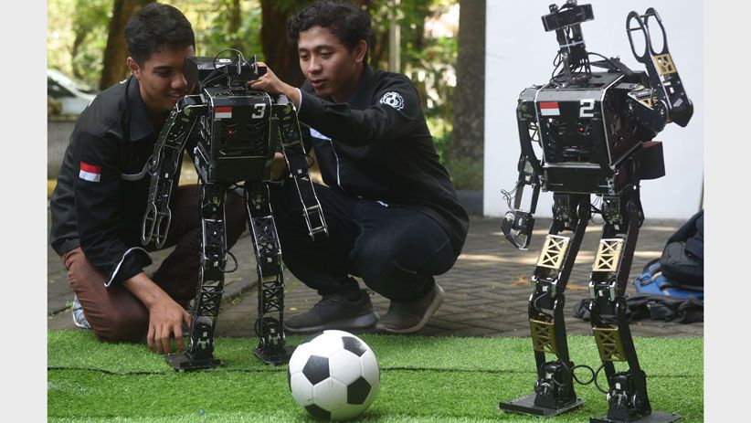 Robot-Robot Karya Mahasiswa ITS Ini Akan Berlaga di RoboCup Kanada - Bagian 1