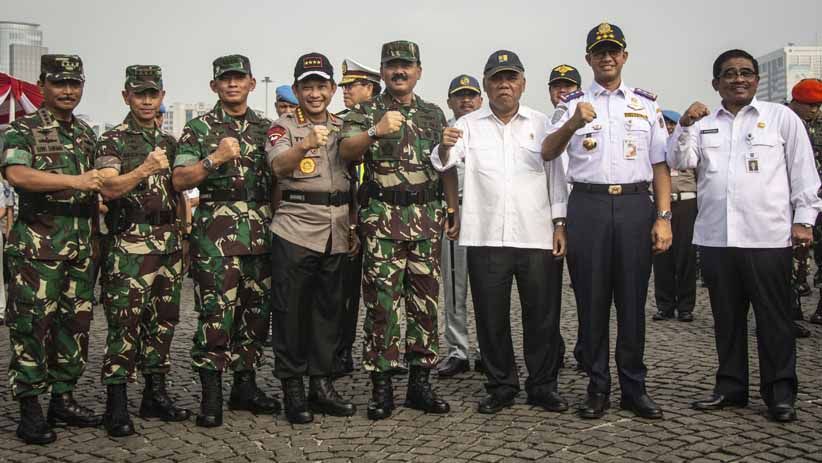 Kapolri dan Panglima TNI Pimpin Apel Operasi Ketupat 2018 - Bagian 2