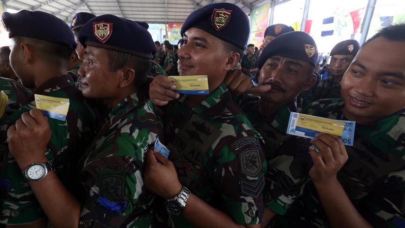 Ribuan Prajurit TNI AL Serbu Pasar Murah di Koarmada II Surabaya - Bagian 4
