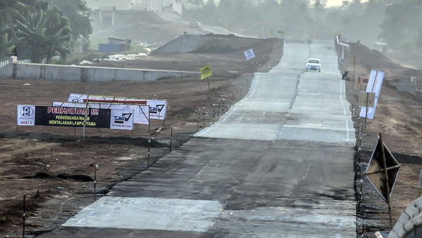 Hati-Hati, Jalan Tol Fungsional Semarang-Batang Tanpa Lampu Penerangan - Bagian 2