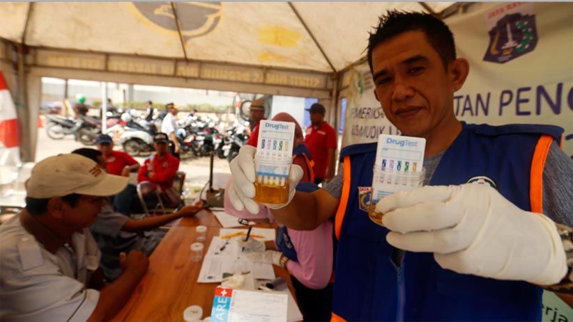 Sopir Bus Terminal Lebak Bulus Jalani Tes Narkoba dan Alkohol - Bagian 2