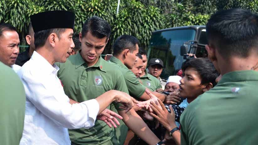 Foto-Foto Jokowi Sapa Pemudik di Terminal Bus Baranangsiang - Bagian 3