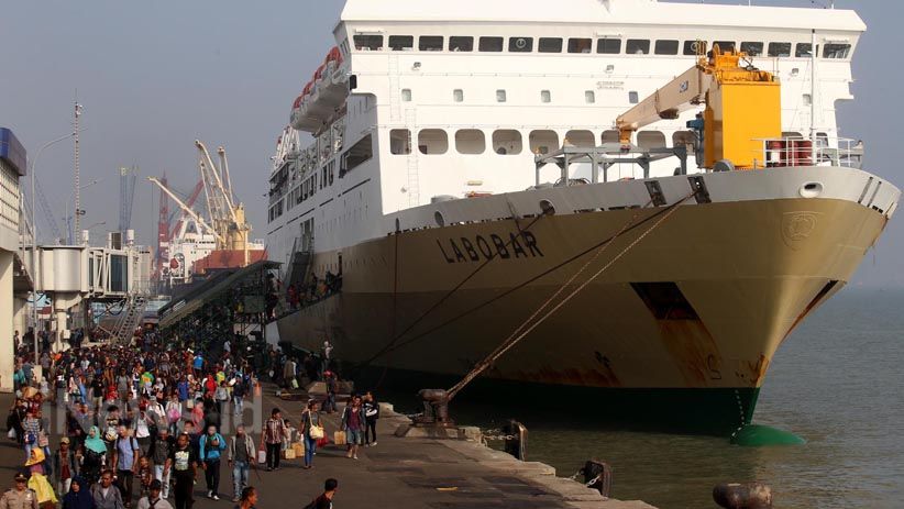 Ribuan Pemudik dari Balikpapan Tiba di Pelabuhan Tanjung Perak Surabaya - Bagian 3
