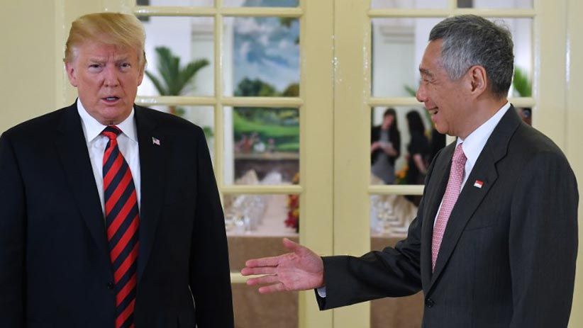 Presiden Donald Trump Bertemu PM Lee Hsien Loong di Istana Singapura - Bagian 2