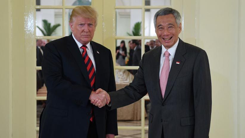 Presiden Donald Trump Bertemu PM Lee Hsien Loong di Istana Singapura - Bagian 1