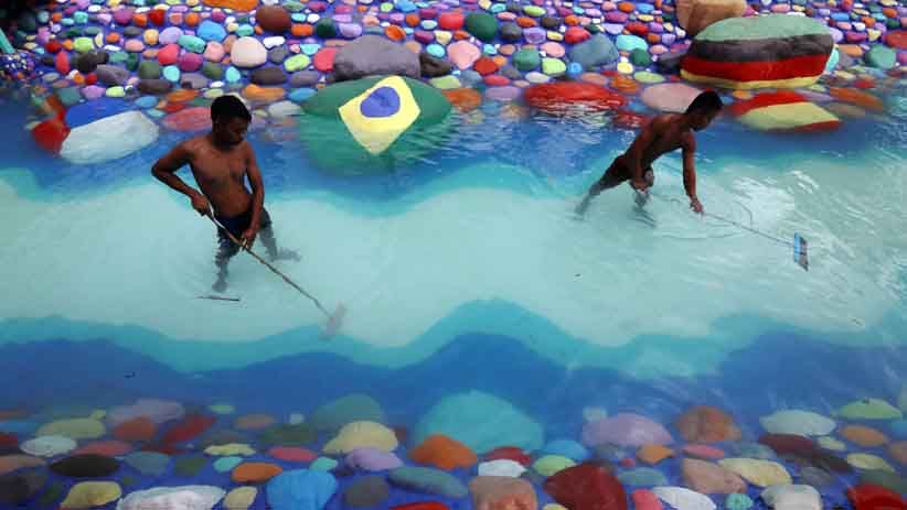 Batu-Batu Cikao Water Park Dihiasi Bendera Peserta Piala Dunia 2018 - Bagian 2