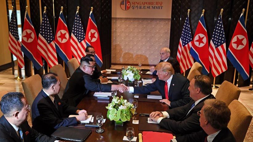Momen Akrab 48 Menit Pertemuan Donald Trump dan Kim Jong Un - Bagian 5