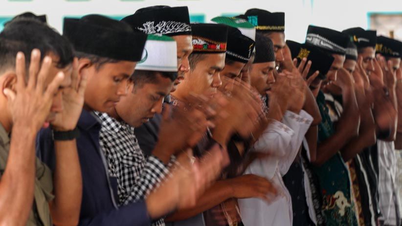 Pengungsi Rohingya Menangis Rayakan Idul Fitri di Penampungan Aceh - Bagian 4