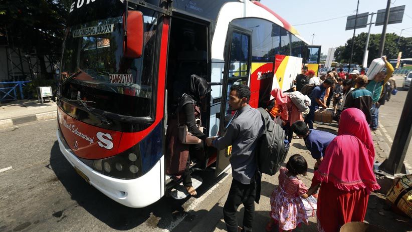 Arus Balik Lebaran, Penumpang Berdatangan di Terminal Kampung Rambutan  - Bagian 5