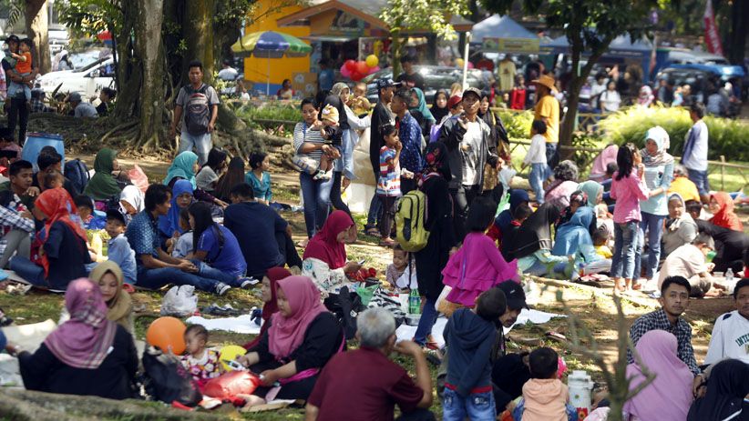 Jadi Tempat Wisata Favorit, Ragunan Dikunjungi Ribuan Orang - Bagian 5