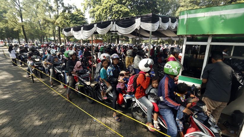 Jadi Tempat Wisata Favorit, Ragunan Dikunjungi Ribuan Orang - Bagian 6