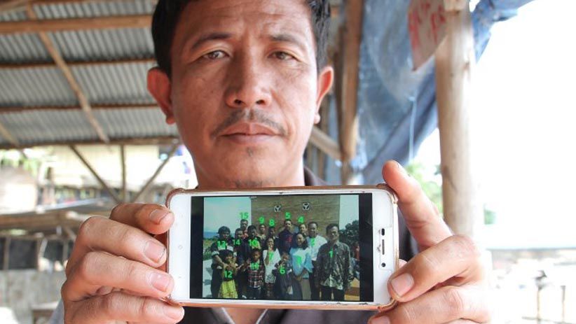 Keluarga Korban Kapal Tenggelam Berdoa di Tepi Danau Toba - Bagian 3