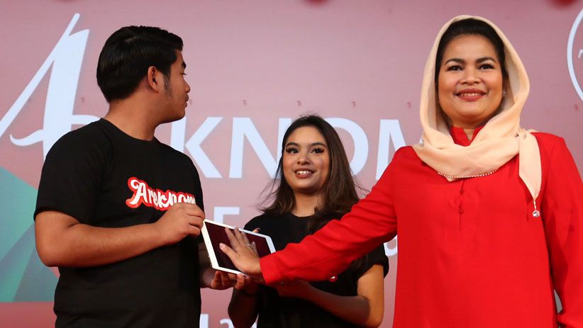 Cawagub Jatim Puti Guntur Soekarno Luncurkan Situs Areknom.com - Bagian 2