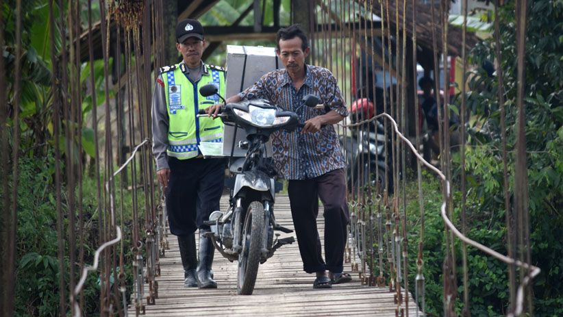 Logistik Pilkada 2018 Mulai Didistribusikan ke Pelosok Daerah - Bagian 4