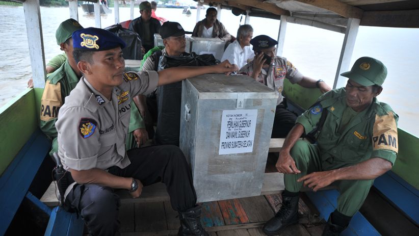 Logistik Pilkada 2018 Mulai Didistribusikan ke Pelosok Daerah - Bagian 1